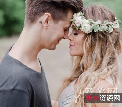 愛情定律：恋爱法则+女人不坏男人不爱.pdf