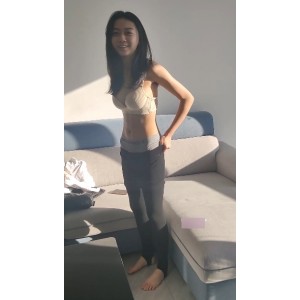 国模刘兵火爆绝版资源极品超美全果作品合集[2V1G]_：稚嫩chu+nu模特有尺度经典绝版浮力姬