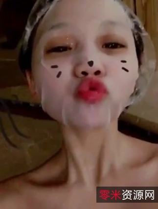 施玲玲：仙女般的美丽，活泼可爱，活出美好生活的乐趣