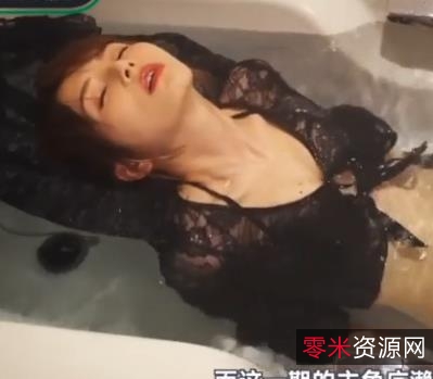 网红{{网红名字}}精品小视频合集:温柔优雅的气质与活力充满的表演,让你一见钟情!