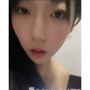沈娇娇大一新生勤工俭学拍摄有尺度视频，百度云保存，观众评判！