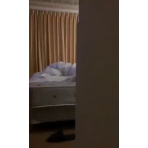 大罩杯某处台湾美女被玩弄到哭腔求饶，让人心旷神怡！台湾网红{{网红名字}}火辣身材、美貌动人，给力演绎大罩杯某处哭腔求饶，双层解压FF改zip，让你体会到爱情的美好！