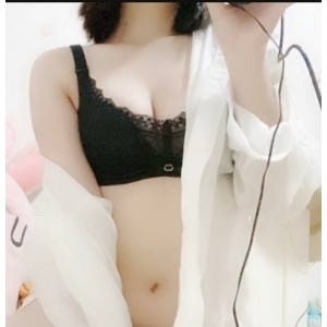 《9月斗鱼：女神级白玉兔沈梦逸超火茂盛资源绅士香艳黑森林》