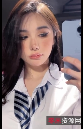 新款男士短袖衬衫新款男士短袖衬衫：优雅简约风格，舒适轻便