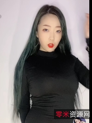 虎牙网红芮甜甜：性感精选女神，火辣身材，精彩果舞表演