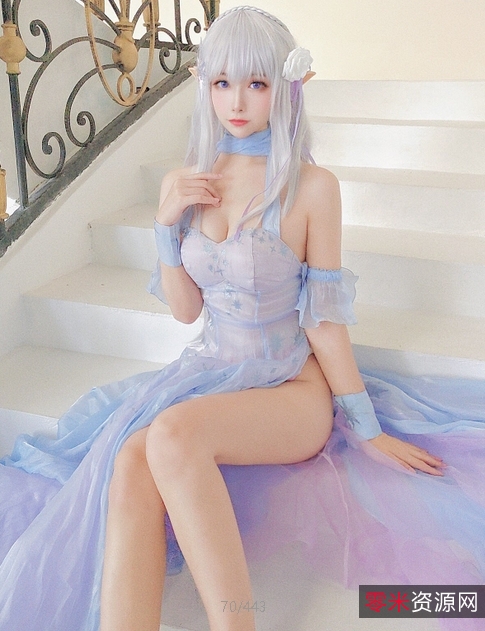 Momoko葵葵精彩作品系列：从二次元漫画到绝美女神，精湛技术带来的美丽芭蕾舞蹈