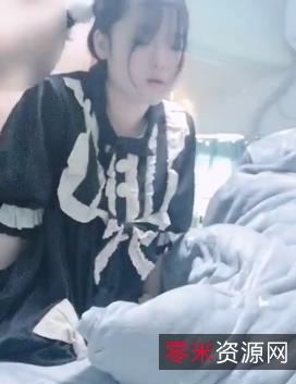 双马尾眼镜娘：张柏芝爆红，纹身+9V码，5.8G身材，挑战自我，实现梦想