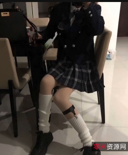 某推第二弹：高颜值反差老婆的143套35.3G精彩合集探索性感可爱、清纯轻口味重味的室外公共场所！