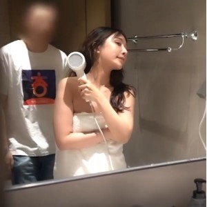 虎牙人气爆棚高品质绿帽剧情片【】（被老公和他兄弟玩）到竭嘶底里作品合集【487m】