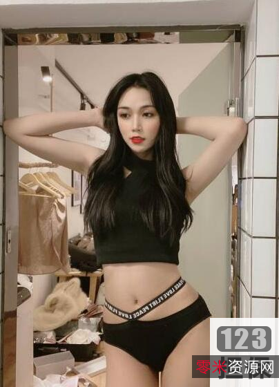 李智贤30部合集：兔女郎COS、JK服、新娘服、紫色包臀裙等精彩内容