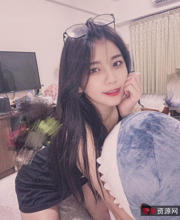 《美女主持人、指教、小小狗自拍宝岛情侣精彩图片，77P+2V+821M，永久链接百度盘》