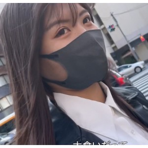 玉莲穿着白衣，跳起神奇的舞蹈，让你叹为观止视频资源：网红美女“玉莲”的黑白反差双压视觉感冲击之作