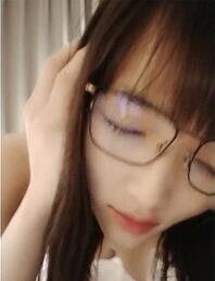杭州大学深夜搭讪：萧山区眼镜娘的羞涩小哥