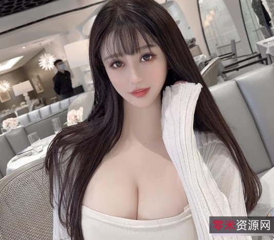 网红小鹿：奇妙独家九头身长腿美女，胸前软肉翘臀风烧人气商品
