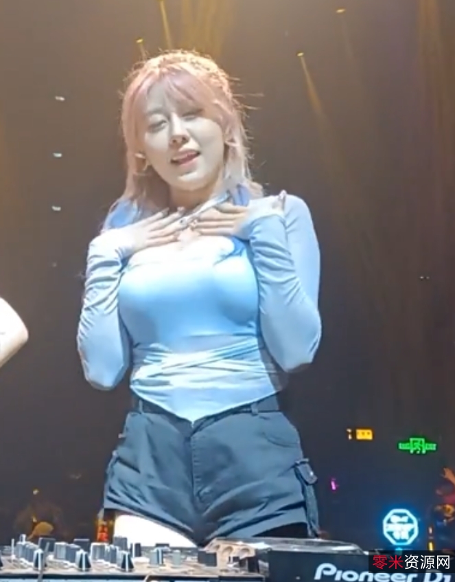 热销性感抖胸舞蜜桃臀热舞,丰满大罩杯甩奶乳摇,给力热舞抖臀甩臀