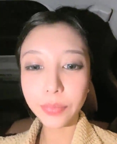 户外车阵更奇妙的互动，乖乖女很容易被满足[1V+410MB][百度盘]