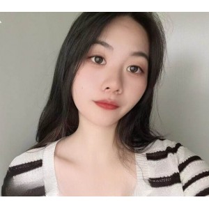 重庆奶茶店美女摄影师拍摄的C杯美女照片，高清大图19张，支持5V充电，存储容量为2.3G，下载地址在百度盘。
