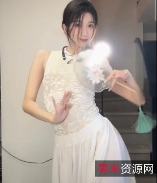 美女主播神通擦边闪现视频