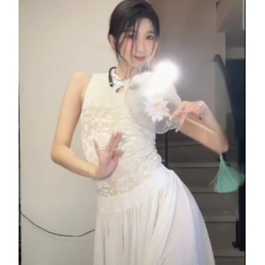 美女主播神通擦边闪现视频