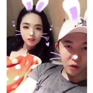 小情侣自拍14分钟深H视频，全程露脸，用嘴传递爱意，下载量高达4W