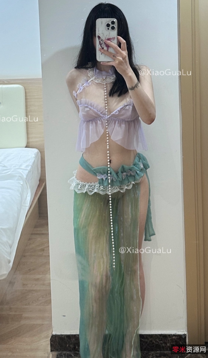 小瓜陆黑色蝴蝶结8三人游39v+2g百度盘