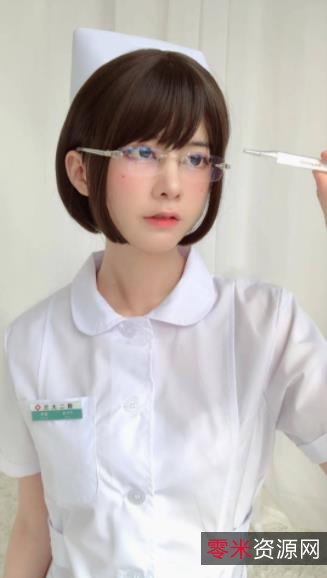 高颜值御姐眼酱大魔王作品集：OL风黑丝美腿油光诱惑