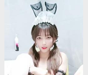 双马尾美少女直播秀，青春活力身材完美，指J惊艳观众