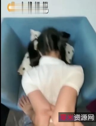 双马尾妹子蒙眼互动：唐伯虎出品