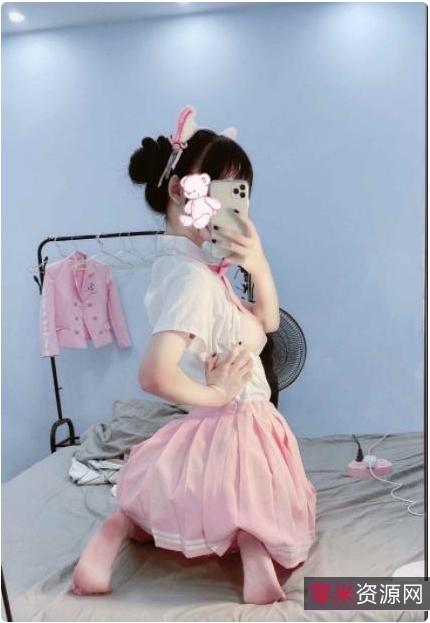 甜美可爱的超级人气妹子小仙女精选白粉嫩罗莉芊芊qianfff精品合集