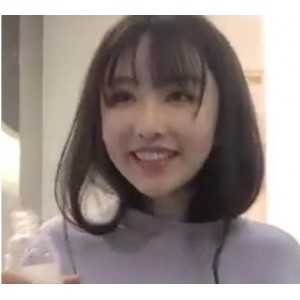 心生羡慕。身体交易的概念在这里被重新定义，让人对妹子的喜爱更加深刻。这15V，11G的视频合集，让人仿佛置身于一个充满高颜值妹子的世界中，让人沉浸在妹子们的魅力之中。