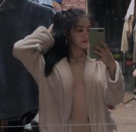 高颜值大二私圈-吴晶合集：真实自然的视频魅力