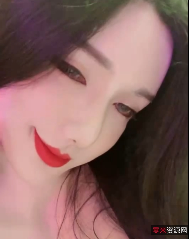 能够欣赏到这个充满活力和正能量的合集，收藏在手机里随时随地观看，让顾灵曦的魅力永远伴随着你。