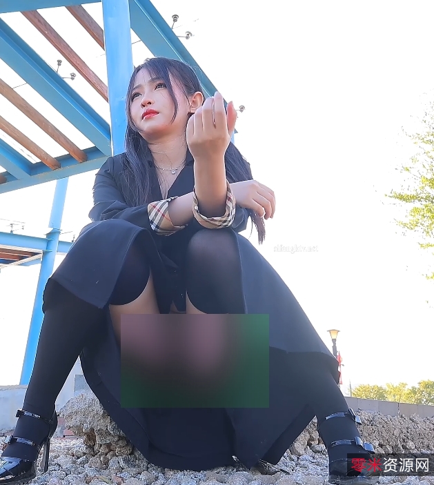 黄X超顶级模特小泽户外放飞自我视频1V+2.2G，文件多重压缩，长久有效