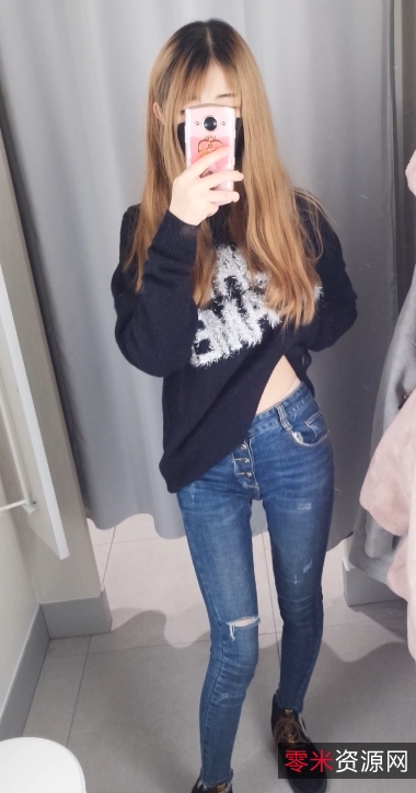 网络女神鱼丸要吃粗面：身材一流，黑丝长腿，14套4.1G作品火爆收藏