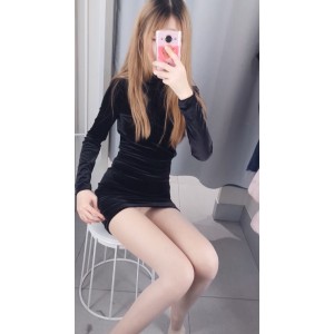 网络女神鱼丸要吃粗面：身材一流，黑丝长腿，14套4.1G作品火爆收藏