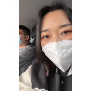 娜娜驾校女学员足系列舔脚系列：勇气与无私的教训