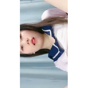暖的软糖收藏视频，小雨展示了她心爱的40款软糖，每一口都是一种美好的味道。