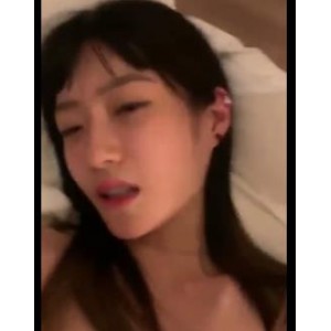 学生妹M自拍视频集合，8分钟资源露脸呼喊声，小姐姐们的青春活力