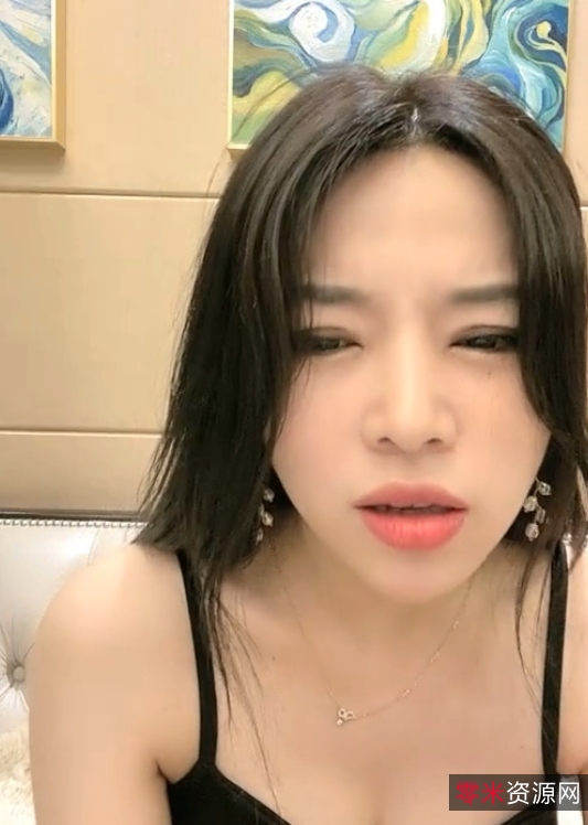 大罩杯美腿主播艺术小雅震撼发布10.2G视频，精彩无限