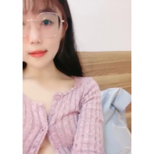 眼镜反差婊：火箭直播118v47g高清视频收藏必备！