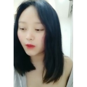 清晰的画面和精彩的表现，吸引了众多粉丝的收藏和追捧。8v7.4g设备的加入，使得她的直播更加精彩，39个视频记录了她在森林中的精彩经历，让人们更好地了解她的生活和工作。《小毒甜：户外直播，39个100MB的精彩视频等你收藏》
