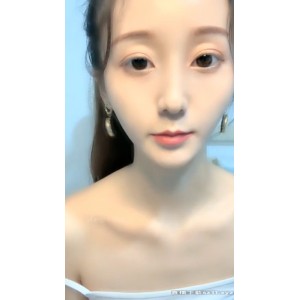29v15.6g：主播小可爱，视频数量众多，长相清新，漏点按需