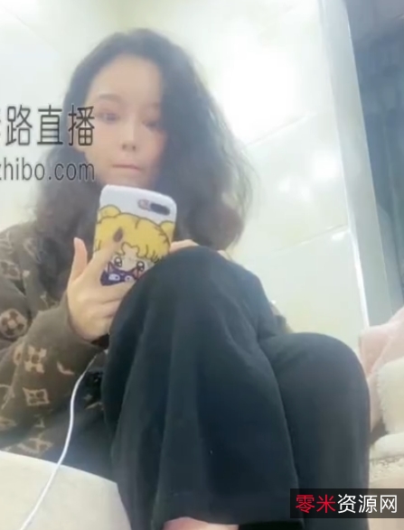 豆满月套路直播：17v9.38g大片，收藏狂潮涌现