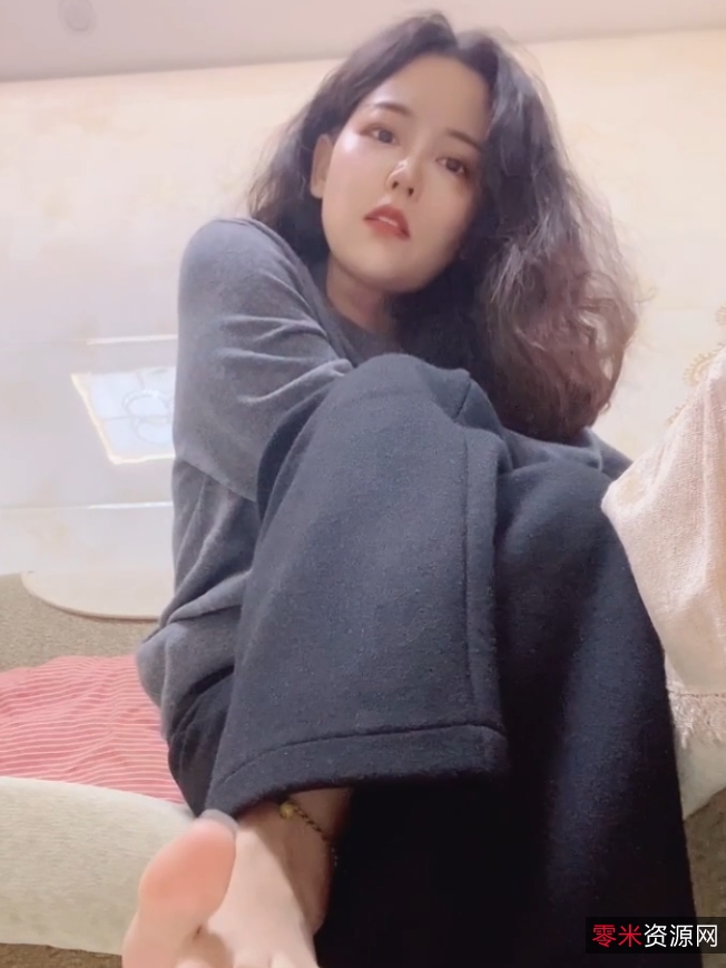 豆满月套路直播：17v9.38g大片，收藏狂潮涌现