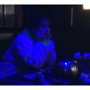 展示了如何在约会中展现自信和幽默，让对方感到愉快和放松。总的来说，Walker的约会视频不仅教会了人们如何与异性相处，更是一次关于自我展现和自信的课程。如果你也想成为约会大神，不妨关注一下Walker的视频，或许会有意想不到的收获。
