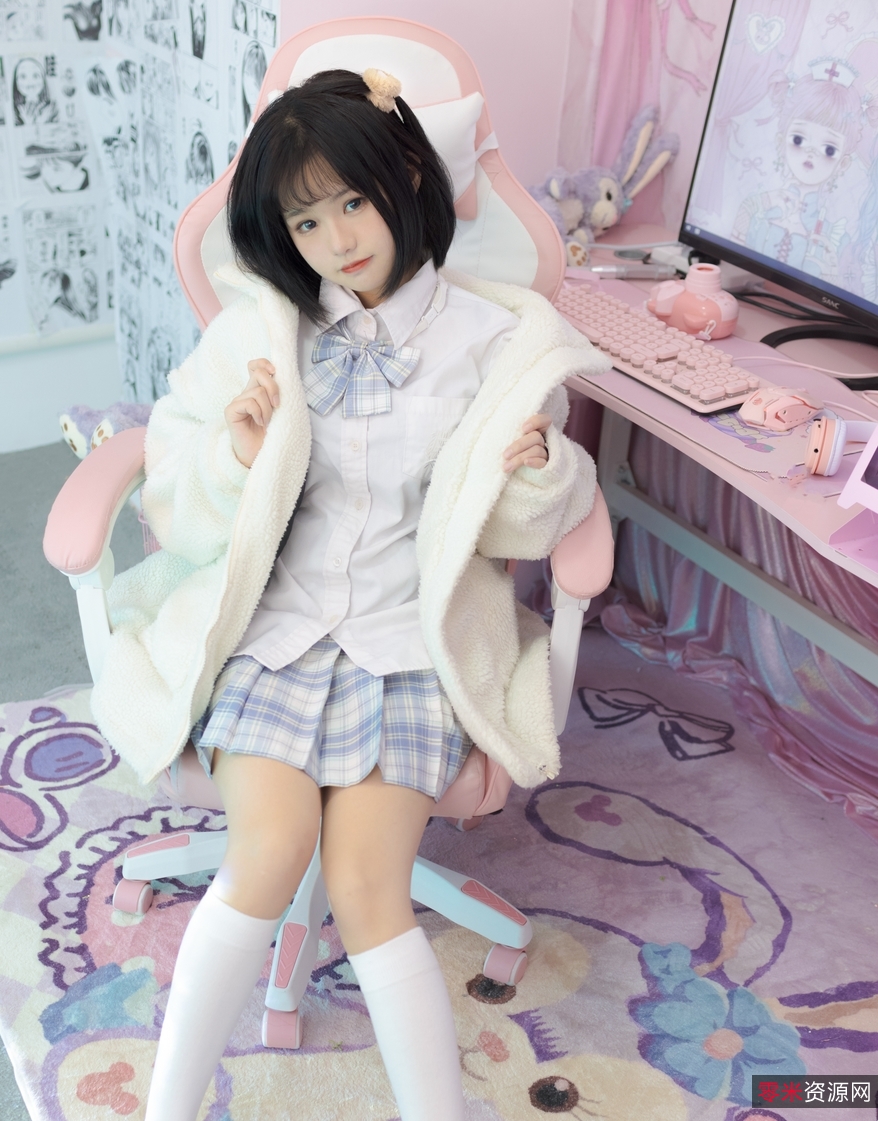 视频都像是一幅珍贵的画作，让人们愿意反复收藏欣赏。青春的气息，少女秩序，63套64g的视频，就像是一本关于青春的百科全书，让人们感受到岁月的流转和青春的美好。