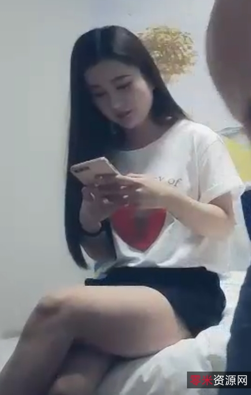 《小天七天探花合集》229v192g，收藏225独特风格吸引观众