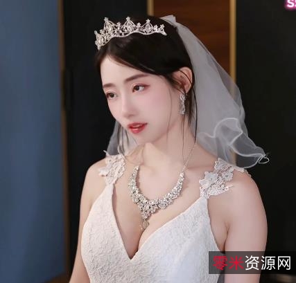 抖音甜美新娘前男友最新合集1V2.2G，自拍正片47分钟