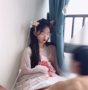 经典合集+不见星空+劲爆剪辑+男朋友亲密动作+1VXXG+经典视屏+精彩镜头循环切换，值得下载体验