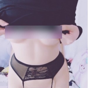 半糖奶酥甜甜酱cos腿控白丝福利姬32部52.6G超诱惑